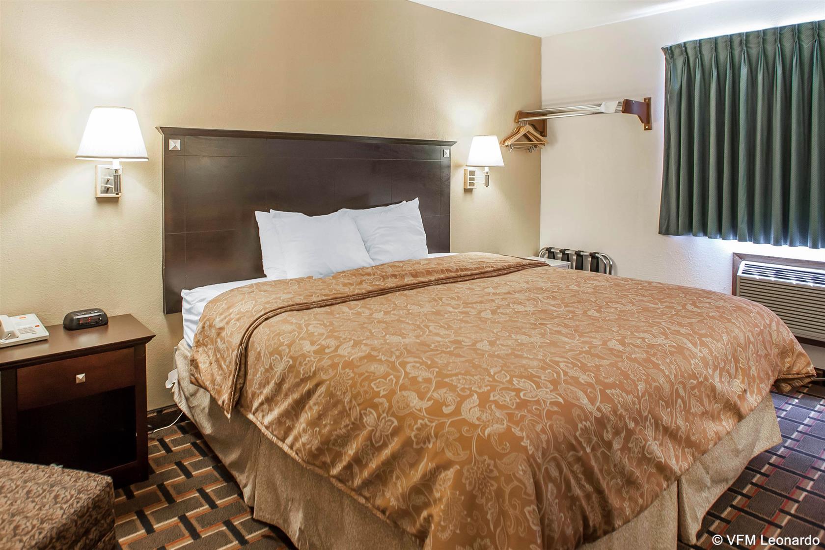 Clarion Pointe - Quad Cities 2* Bettendorf